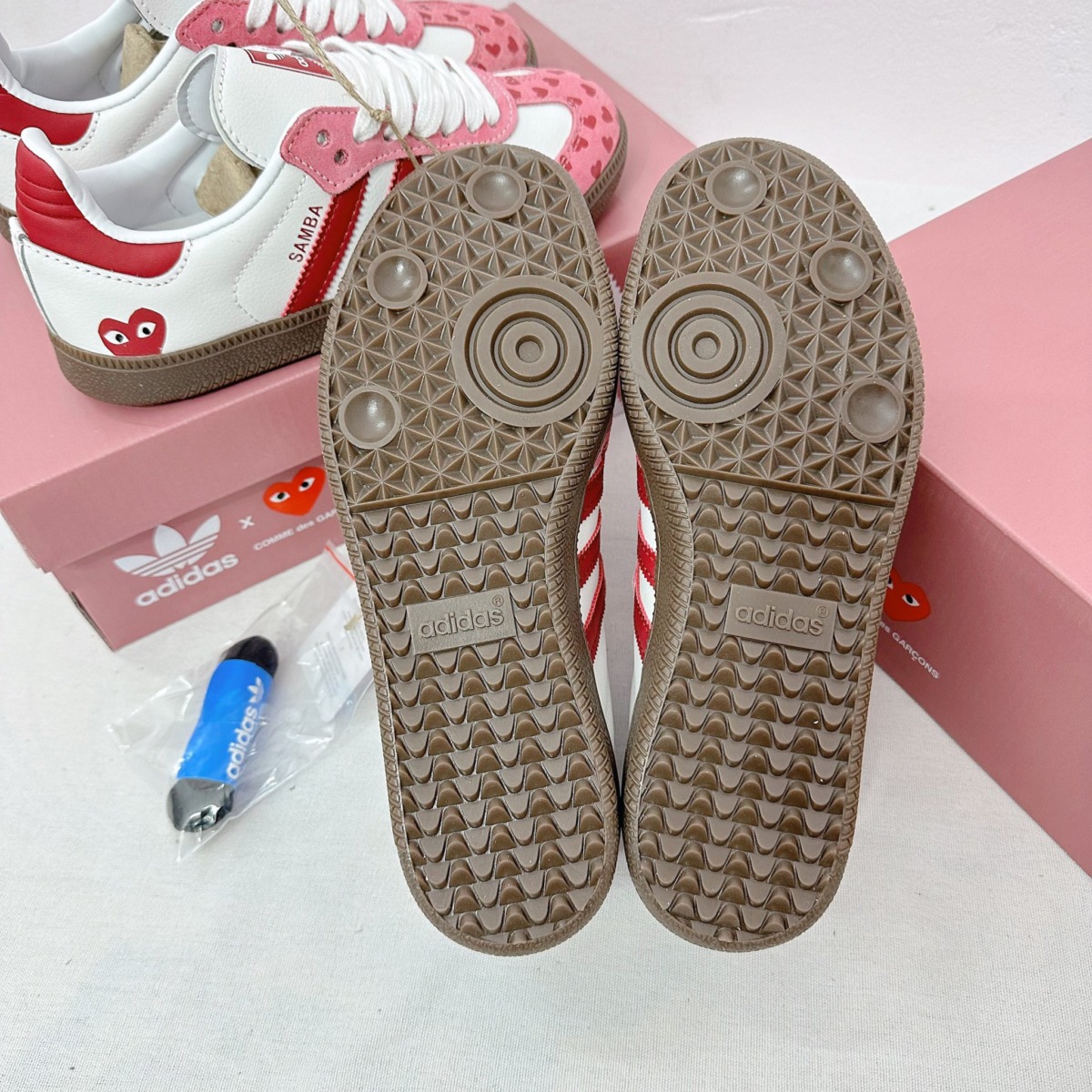 Adidas-Samba-OG-x-CDG-Heart-Valentines-2.jpg