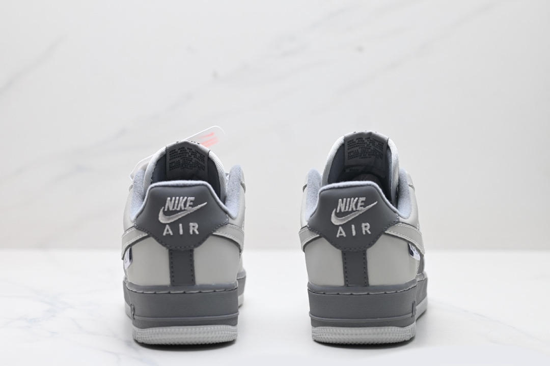 Chaussures-Nike-Air-Force-1-Low-Gris-Clair-Accents-Gris-Fonce-6.jpeg