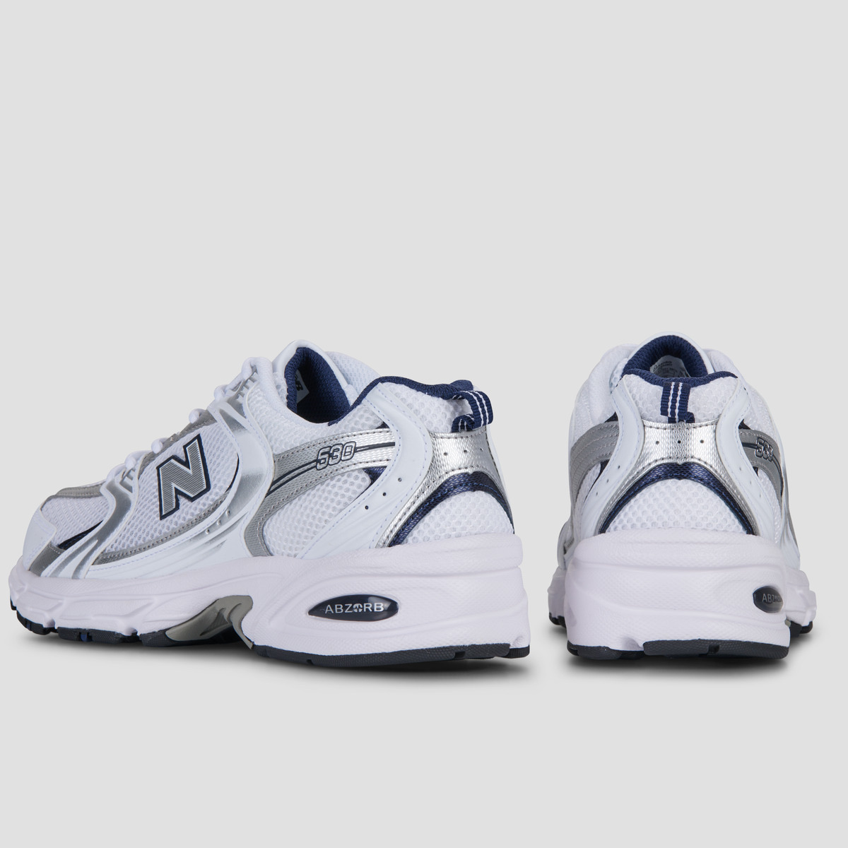 Chaussures-enfants-New-Balance-530-Blanc-Metallique-2.jpeg