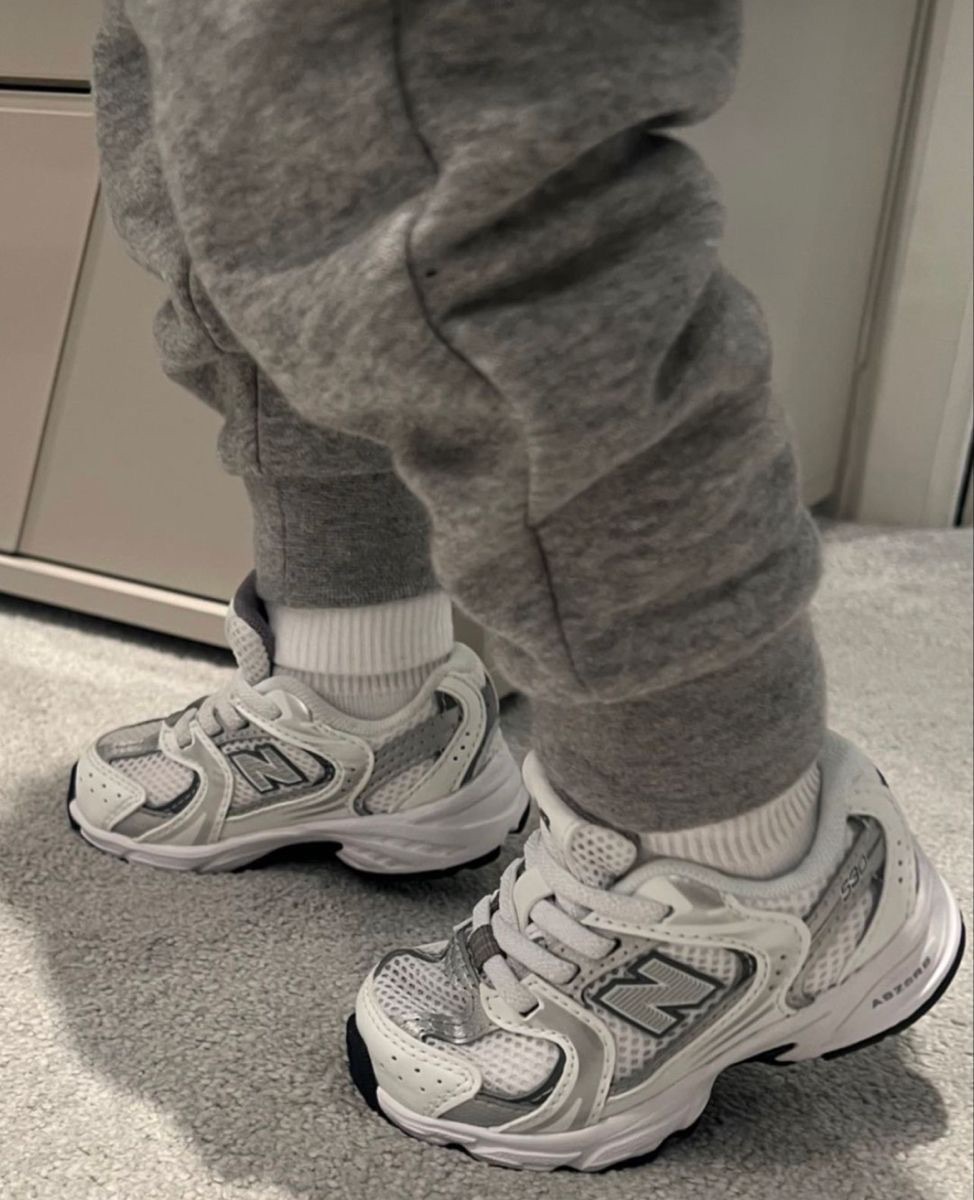 Chaussures-enfants-New-Balance-530-Blanc-Metallique-5.jpeg