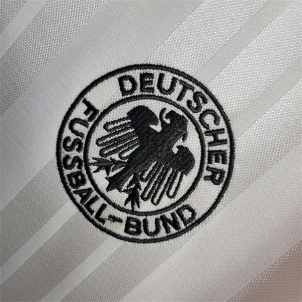 Maillot-Allemagne-x-Adidas-domicile-1992-1993-3.jpeg