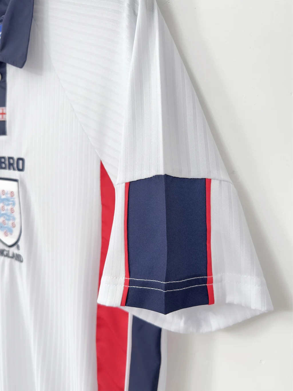 Maillot-Angleterre-Domicile-1997-98-2.jpg