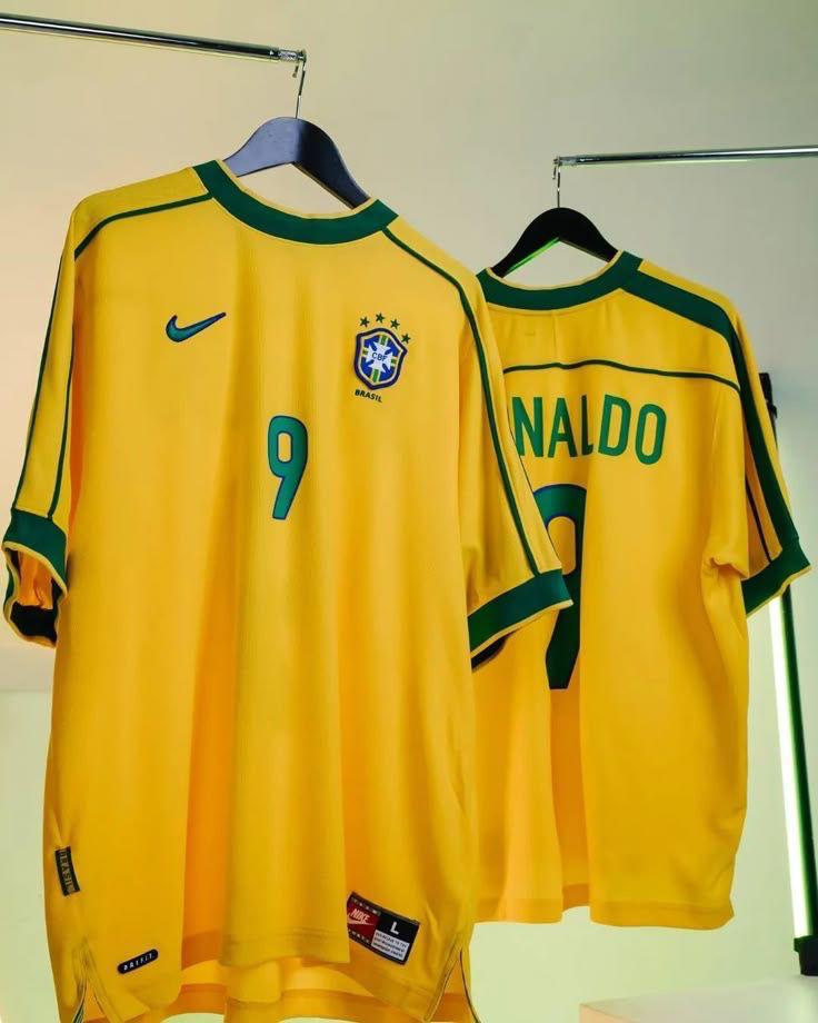 Maillot-Bresil-x-Nike-retro-1998-Ronaldo-9-4.jpeg