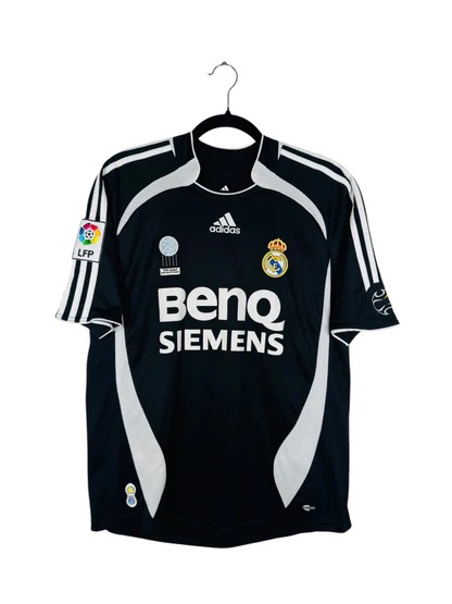 Maillot-Real-Madrid-x-Adidas-away-2006-2007-4.jpeg