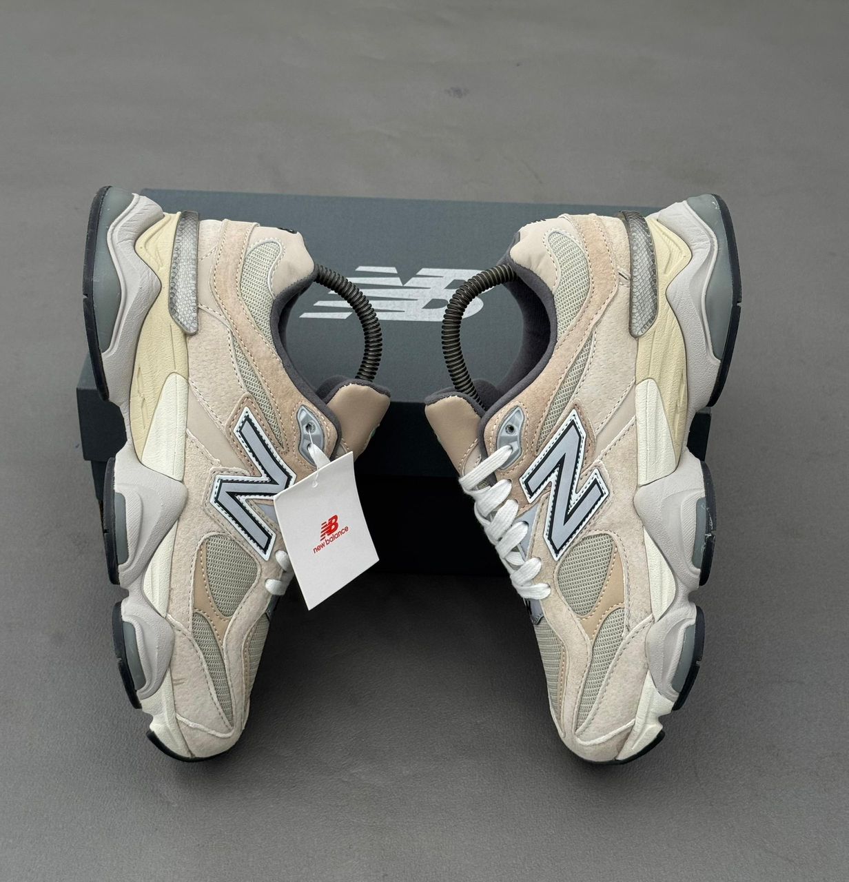 New-Balance-9060-Sel-de-Mer-Surf-6.jpeg