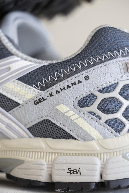asics-gel-kahana-8-trail-gris-2.jpg