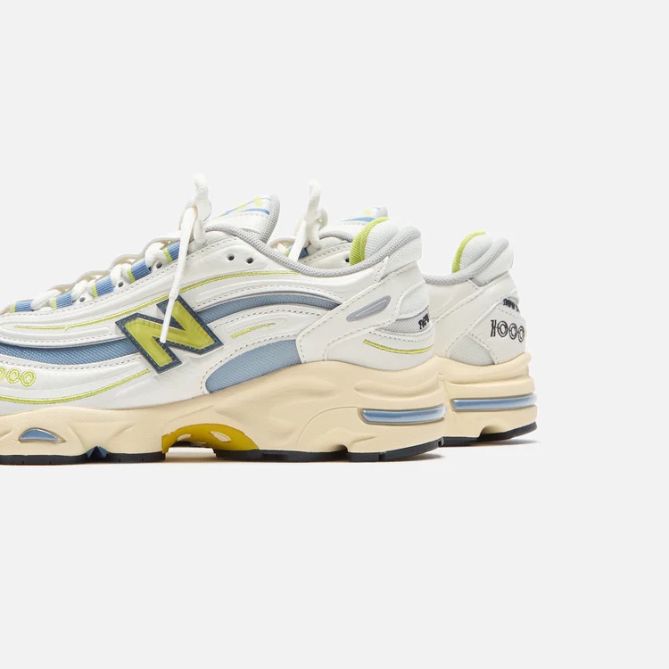 chaussures-new-balance-1000-sea-salt-heron-blanc-et-violet-vert-4.jpeg