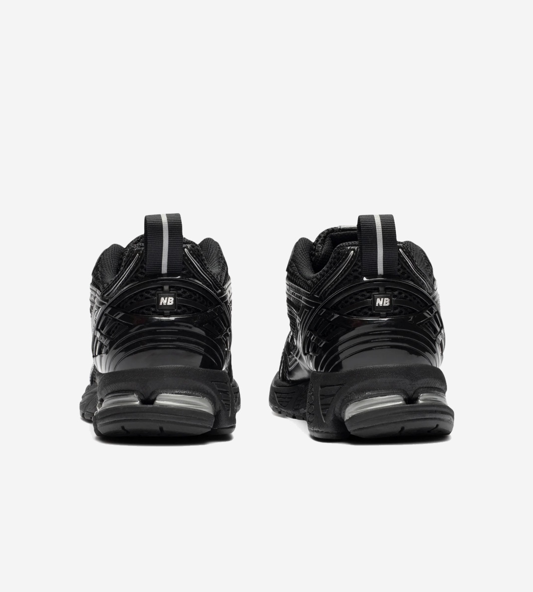 chaussures-new-balance-1960r-noir-2.jpeg