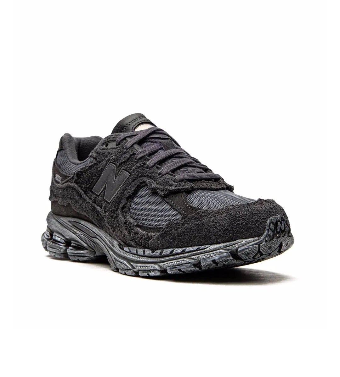 chaussures-new-balance-2002-full-black-2.jpeg