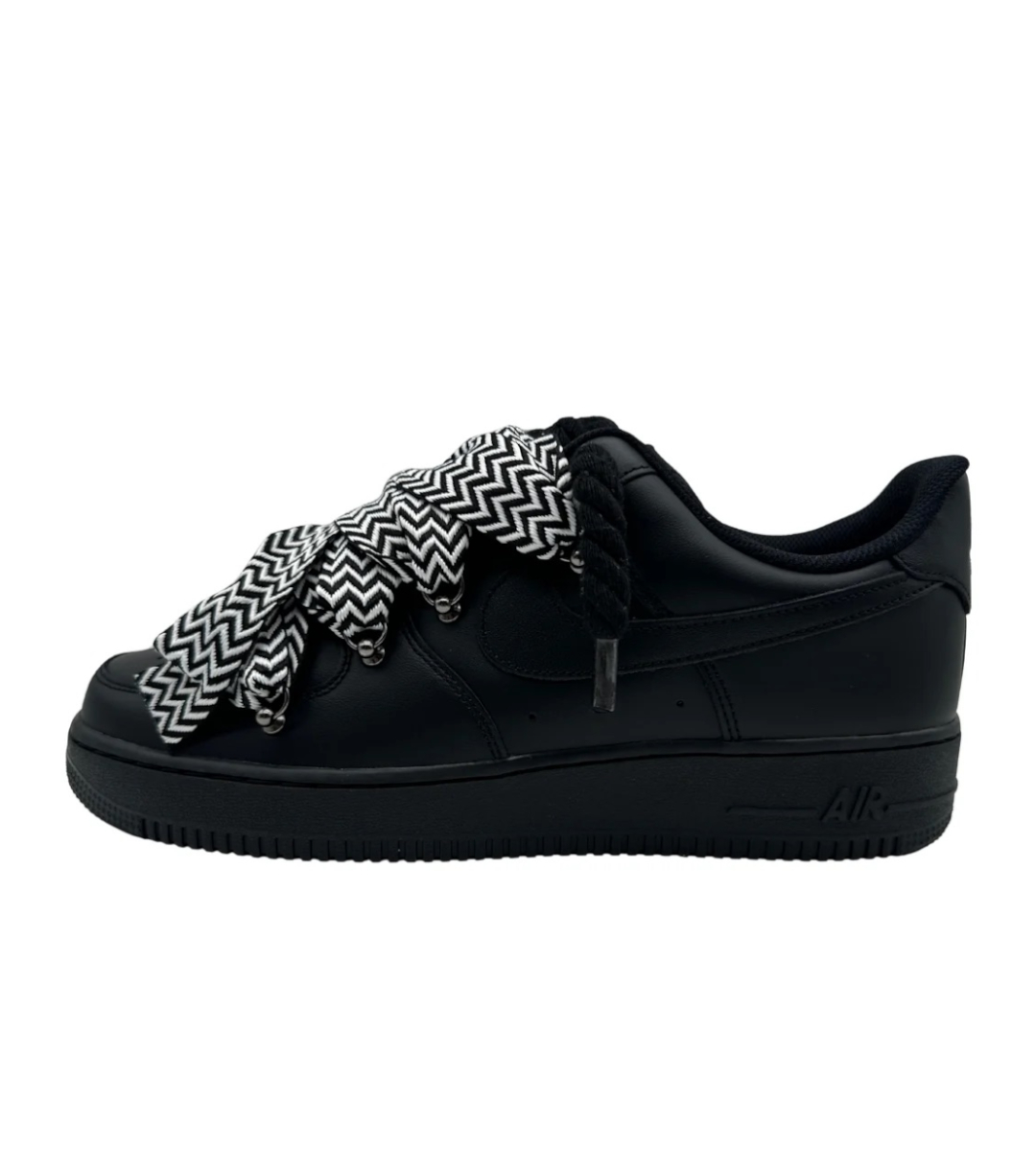 chaussures-nike-air-force-1-low-07-blanc-lanvin-lacets-rope-blanc-et-noir-2.jpeg