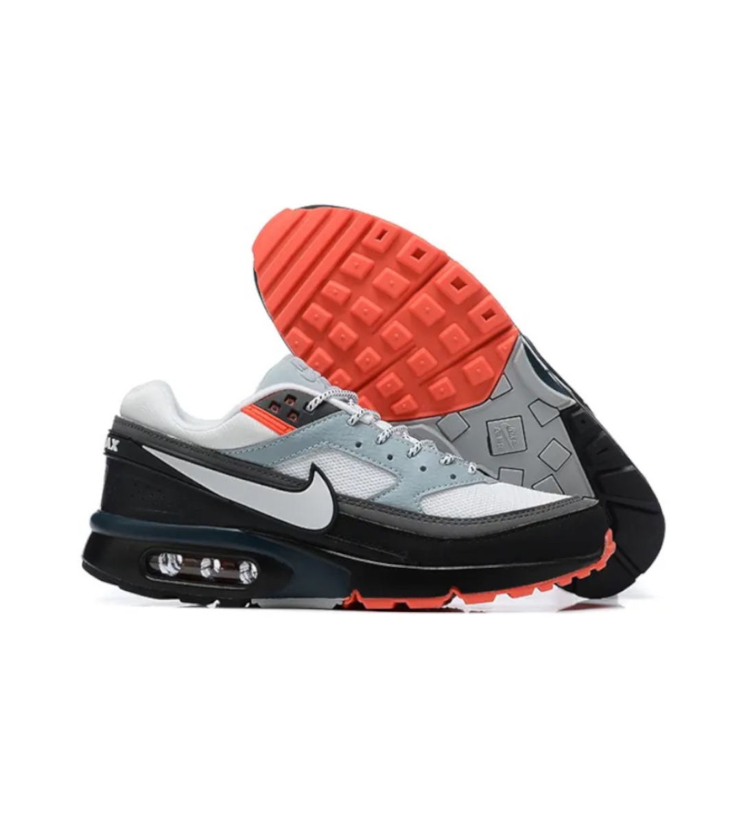 Chaussures Nike Air Max Blanc Et Bleu Ciel Avec Semelle Noir