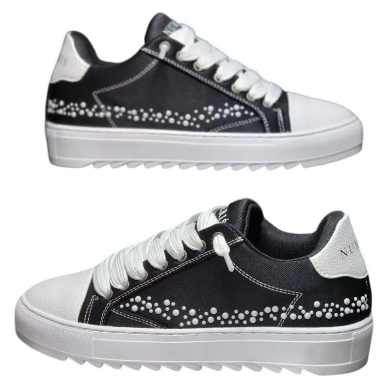 chaussures-numeris-atelier-pearl-denim-et-pearl-leather-ornees-de-perles-sur-cote-5.jpeg