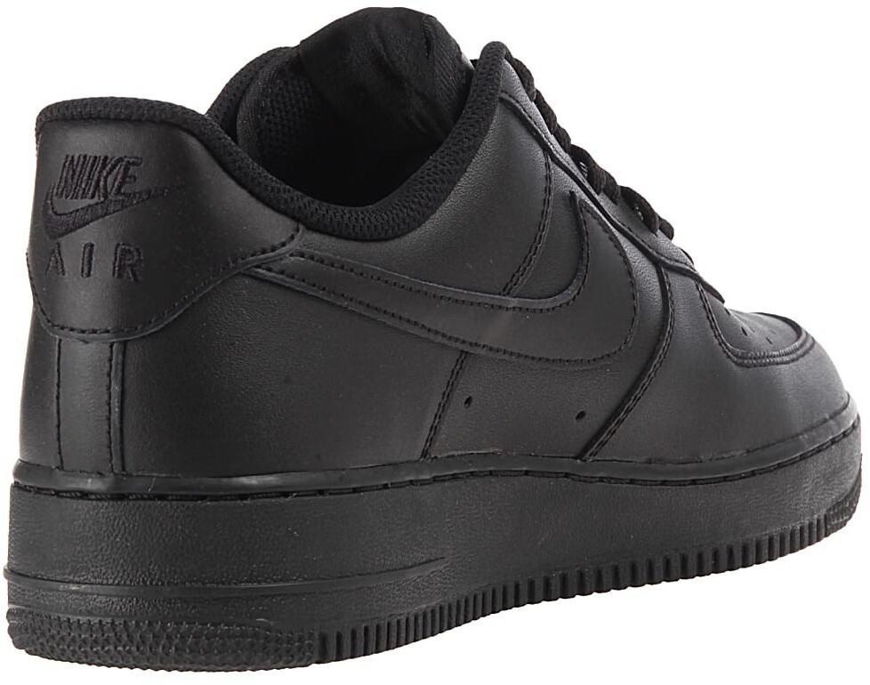 nike-air-force-1-unicolore-noir-4.jpg