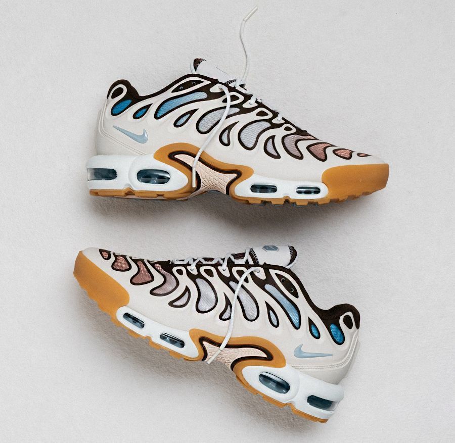 nike-air-max-plus-tn-drift-phantom-cacao-6.jpeg
