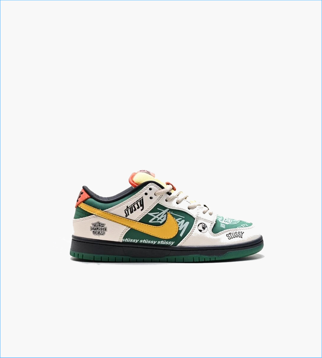 Nike SB Dunk Low x Stussy