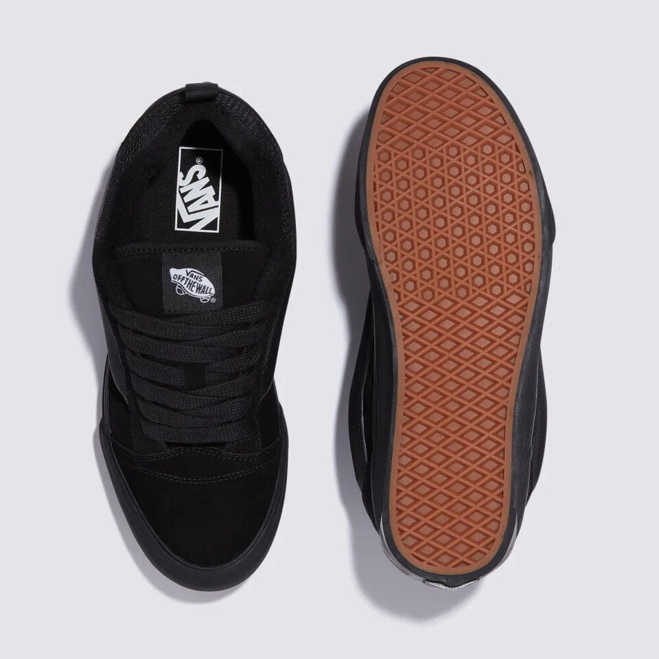 vans-knu-skool-unicolore-noir-4.jpg