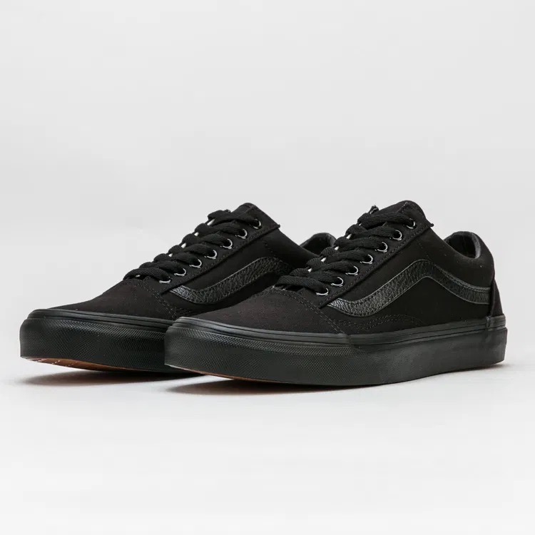 vans-old-skool-unicolore-noir-5.jpeg