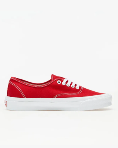 Vans Rouge avec des Semelles Blanches sans Trait